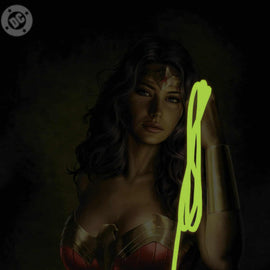 Wonder Woman #25 NEW YORK CONVENTION Alpha exclusive Pre-order.  VIRGIN GLOW IN THE DARK variant by Carla Cohen